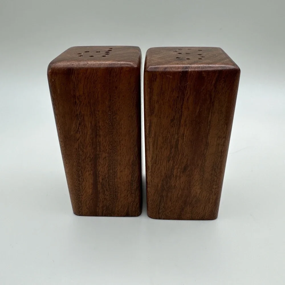 Handcrafted Hawaii Koa Wood Salt & Pepper Shaker Set Artist Signed Modern Mod‎
